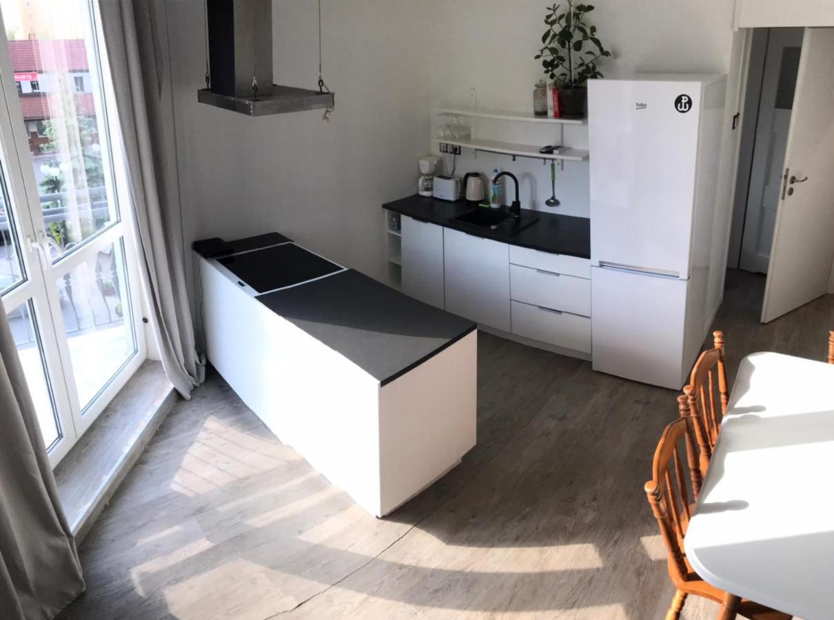 Ferienwohnung Bemowo Pokoje Warschau Exterior foto