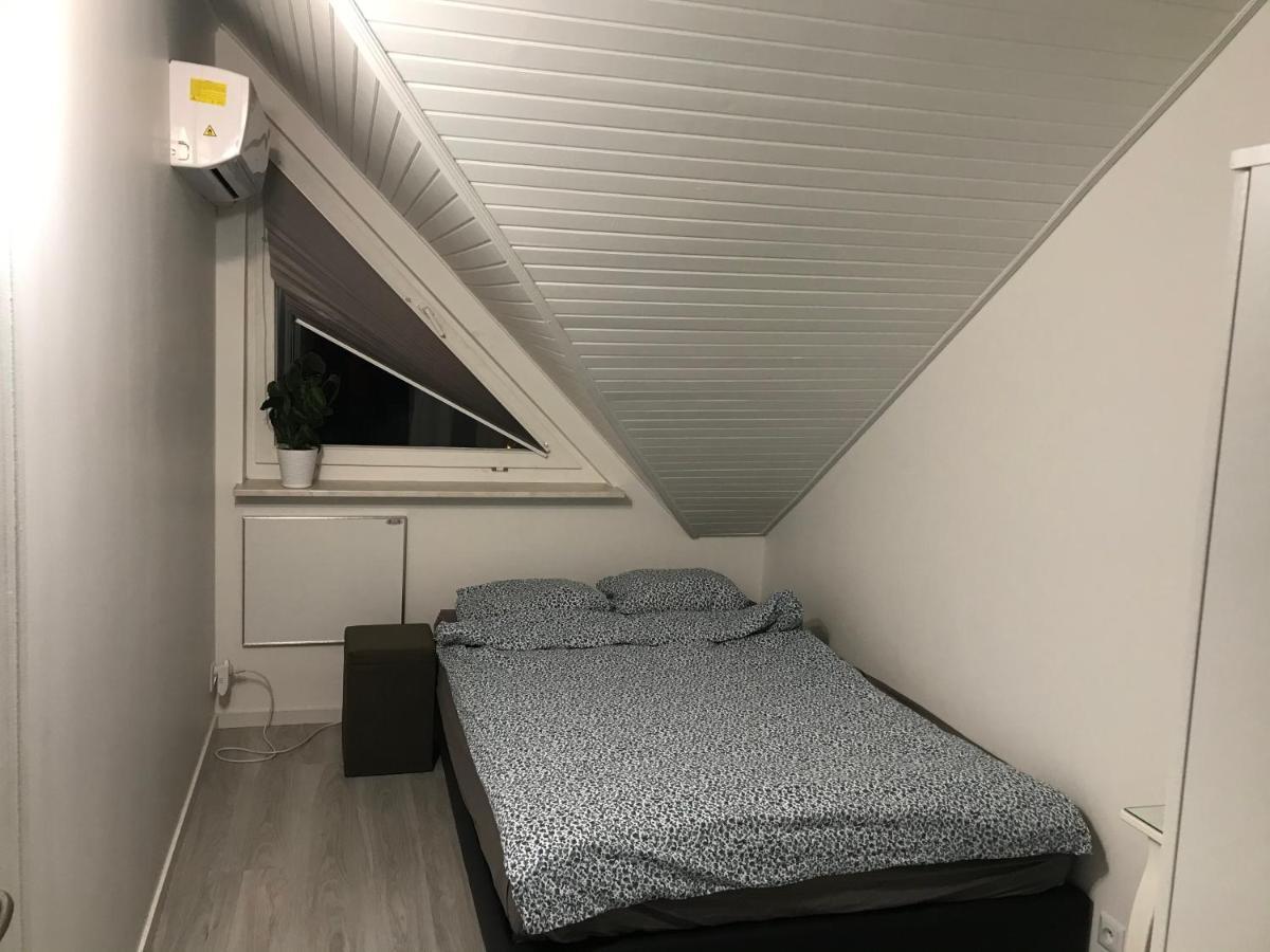 Ferienwohnung Bemowo Pokoje Warschau Exterior foto